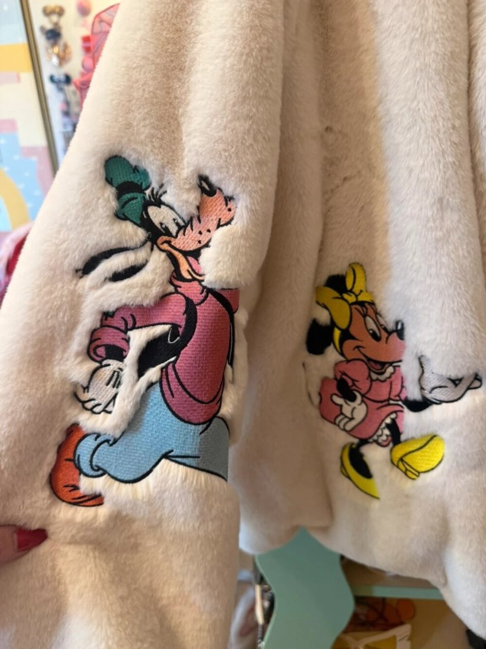 Disney Mickey xl white fur jacket coat embroidered - Picture 5 of 9
